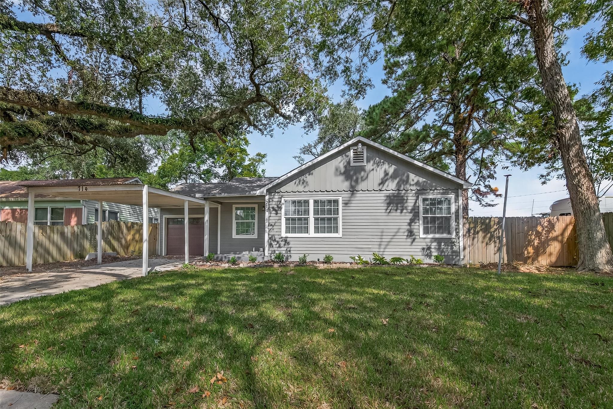 714 E Humble Street