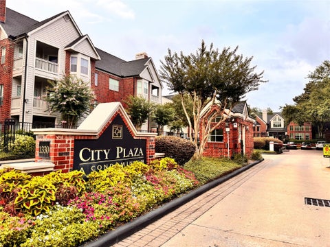 Photo of 1330 Old Spanish Trail #1206, Houston, TX 77054 (MLS # 72411109)