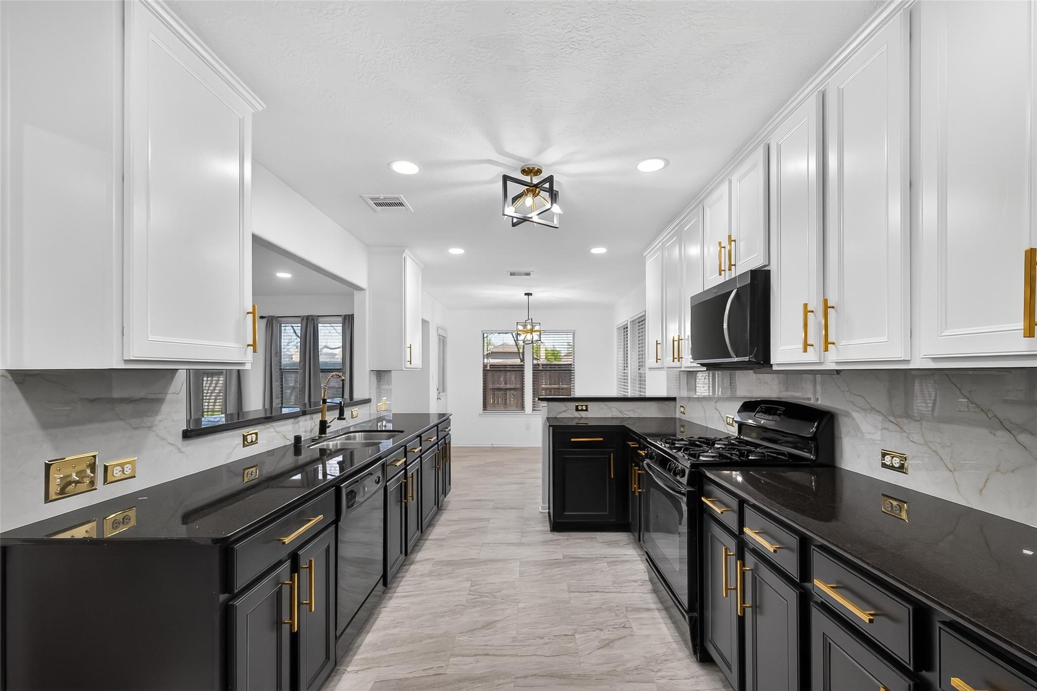 15807 Sonoma Park Drive