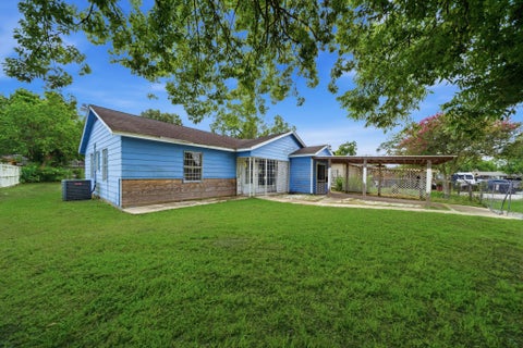Photo of 3010 Rosemary Lane, Houston, TX 77093 (MLS # 93532394)