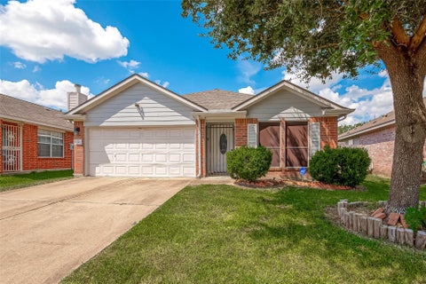 Photo of 10902 Primrose Acres Lane, Houston, TX 77031 (MLS # 2369695)