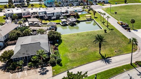 Lot 54-58 Tiki Drive Tiki Island TX 77554