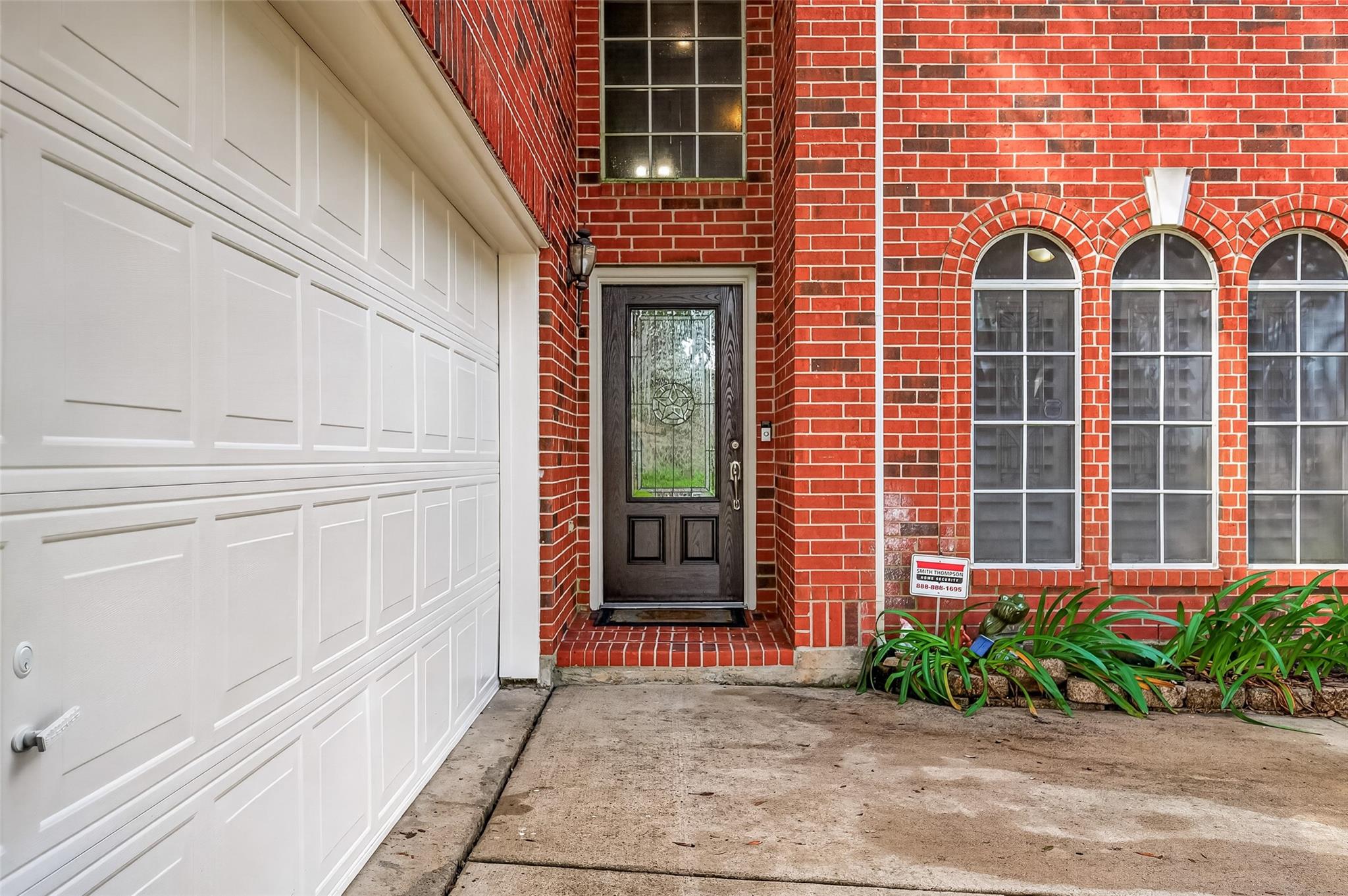 2806 Manito Circle