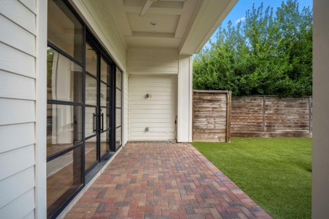 Tiny photo for 536 W 26th Street, Houston, TX 77008 (MLS # 9677497)