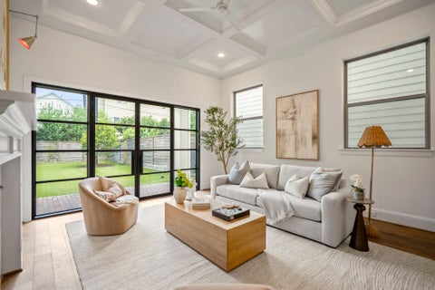 Tiny photo for 536 W 26th Street, Houston, TX 77008 (MLS # 9677497)