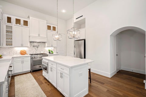 Tiny photo for 536 W 26th Street, Houston, TX 77008 (MLS # 9677497)