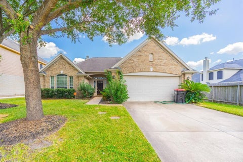 Photo of 2227 Laurel River Bend, Houston, TX 77014 (MLS # 62482290)