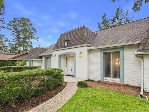 Homes For Sale - 15115 Stonewick Drive<br/> Houston, TX 77068