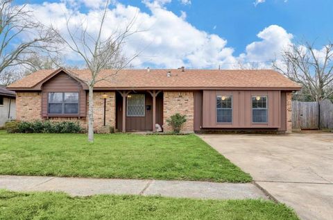 Photo of 10207 Rambling Trail, Houston, TX 77089 (MLS # 47143638)
