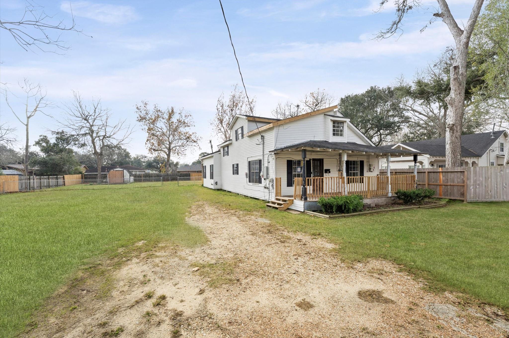 222 E Southland Avenue