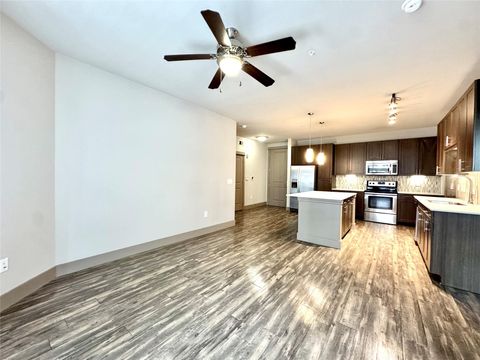 Photo of 5454 Washington Avenue #3215, Houston, TX 77007 (MLS # 58139259)