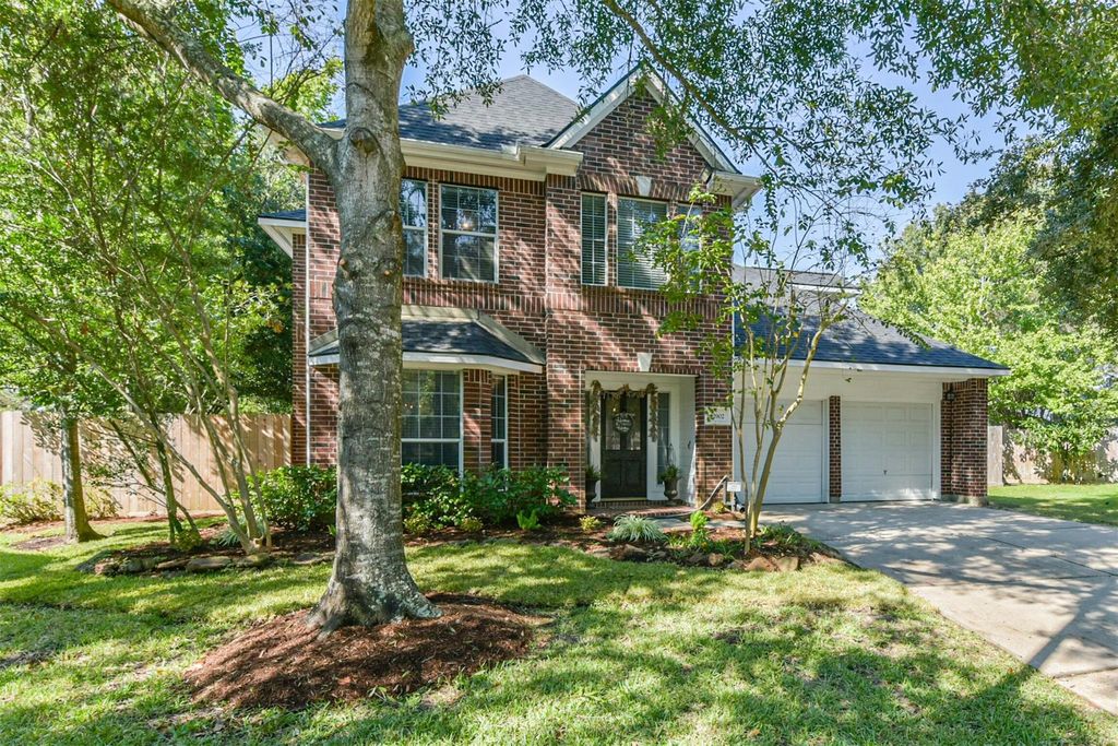 Photo of 12902 Chalfield Circle, Houston, TX 77044 (MLS # 54918362)