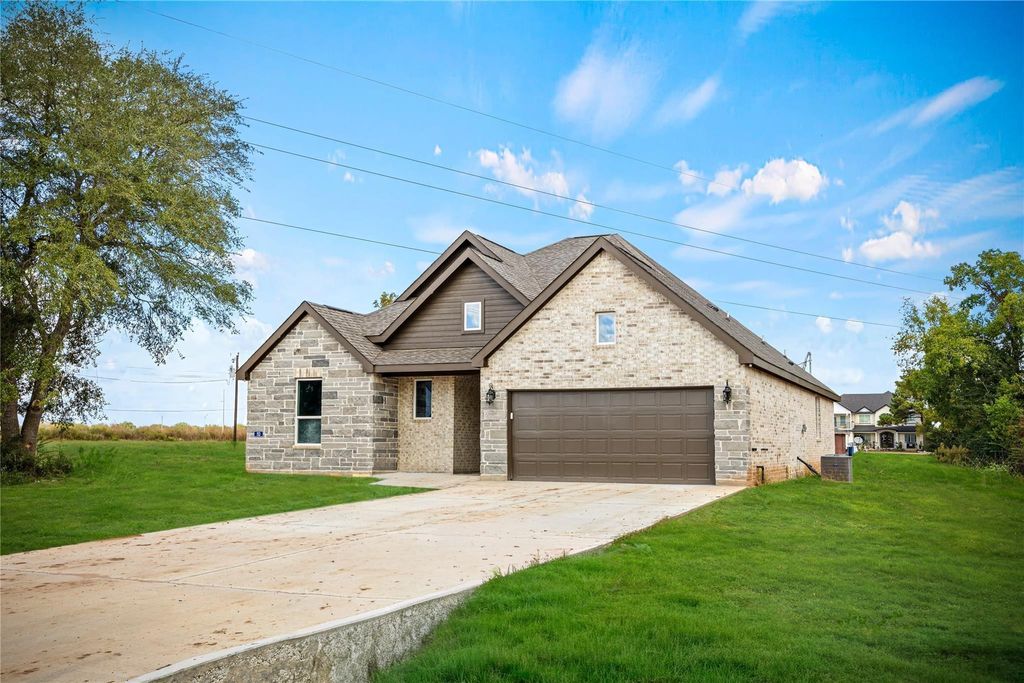 Photo of 513 Oleander Street, Prairie View, TX 77484 (MLS # 64019798)