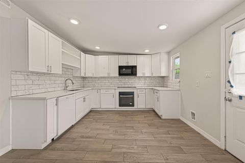 Tiny photo for 3710 Daphne Street, Houston, TX 77021 (MLS # 4889188)