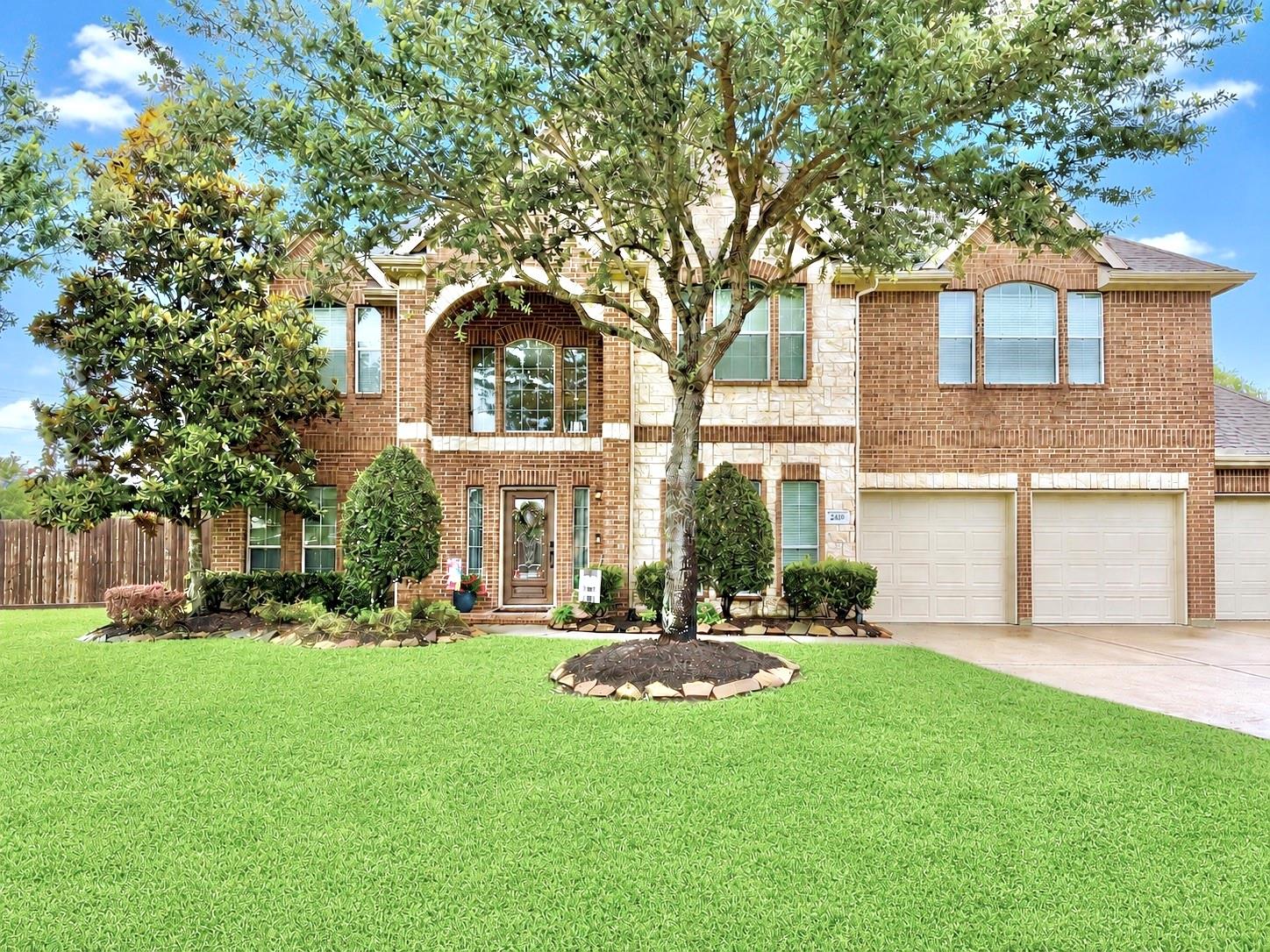 2410 Lakeway Drive