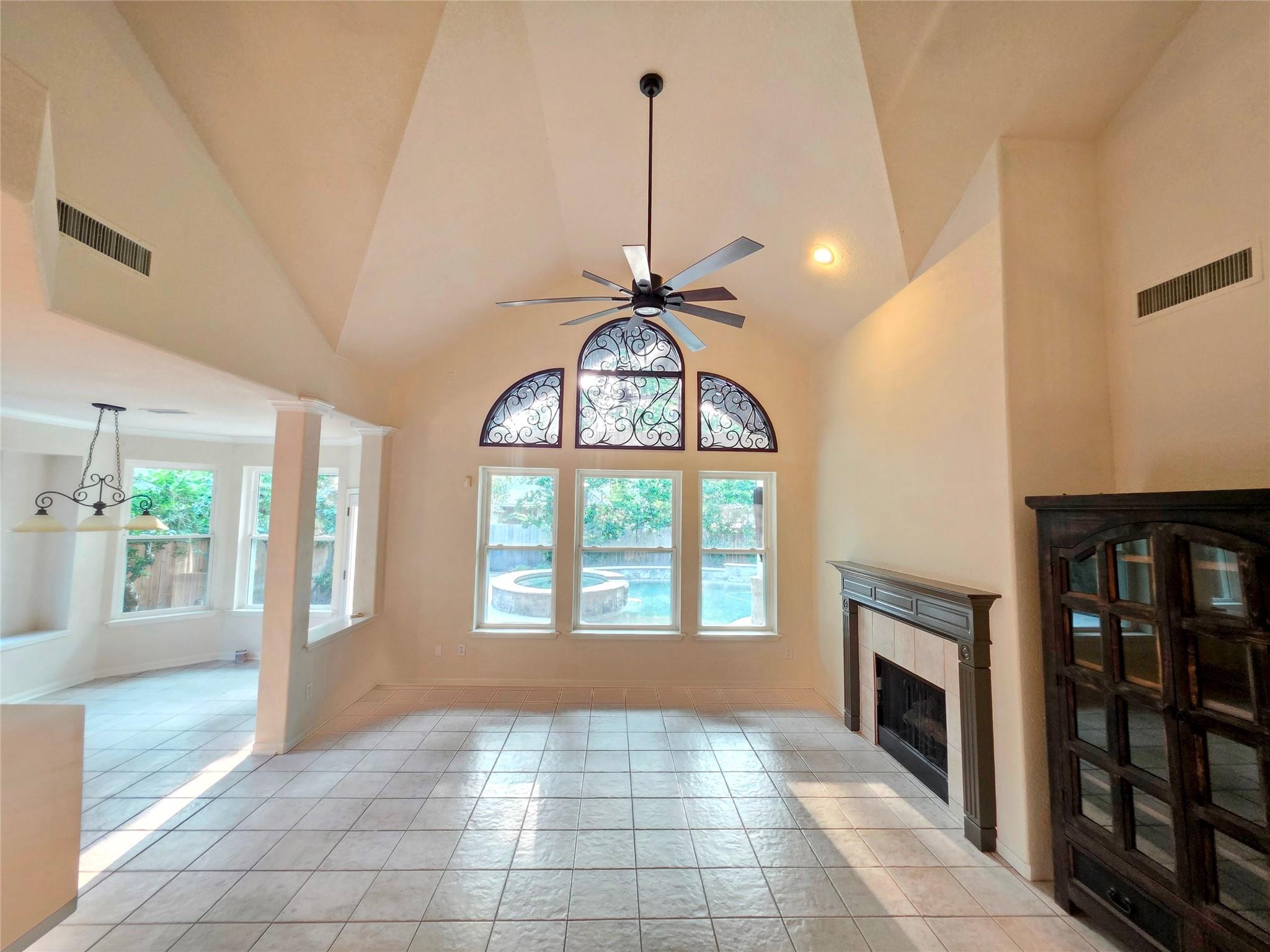 94 E Evangeline Oaks Circle