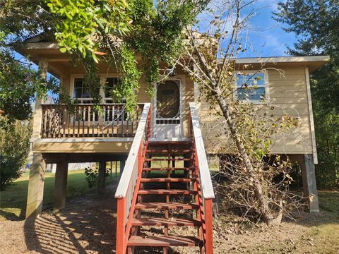 Photo of 315 20th Street, Dickinson, TX 77539 (MLS # 17584565)