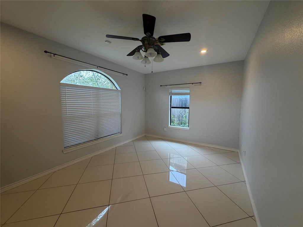 Photo of 512 Bertloma Street, Pasadena, TX 77502 (MLS # 4516499)