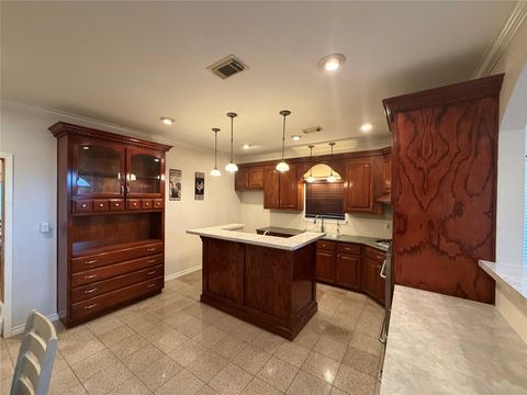 512 Bertloma Street Pasadena TX 77502