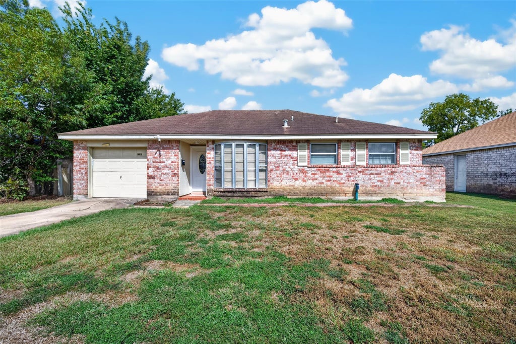 Photo of 12207 Flushing Meadows Drive, Houston, TX 77089 (MLS # 15062587)