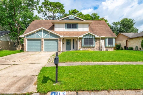Photo of 5110 Tashkent Drive, Friendswood, TX 77546 (MLS # 40943221)