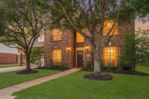 Homes For Sale - 17439 Sweet Song Drive<br/> Tomball, TX 77377