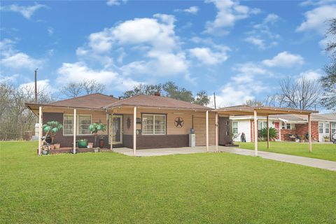 Photo of 12337 Kayla Lane, Galena Park, TX 77015 (MLS # 58941518)