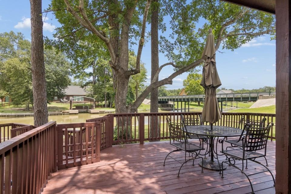 28 Hunters Creek Drive
