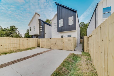 Photo of 2118 Creston Drive #A/B, Houston, TX 77026 (MLS # 19491793)
