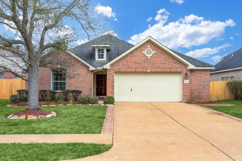 Photo of 7605 Waterlilly Lane, Pearland, TX 77581 (MLS # 32917034)