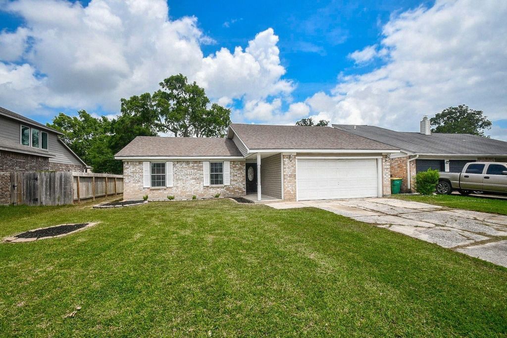 Photo of 434 Dorsal Way, Crosby, TX 77532 (MLS # 49466226)