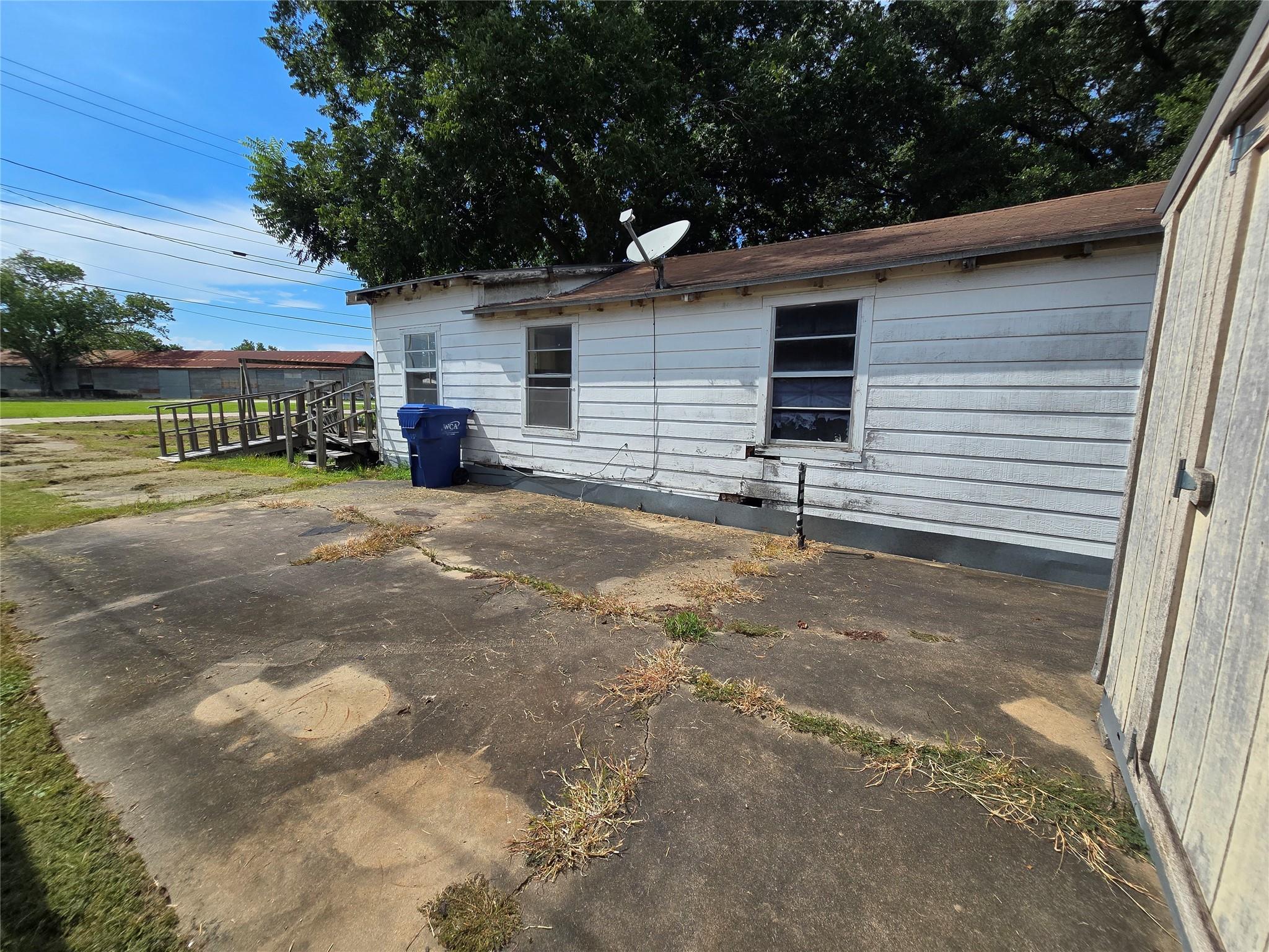 1713 Avenue I