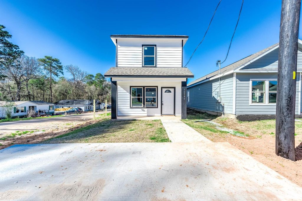 Photo of 16986 W Hammon, Montgomery, TX 77316 (MLS # 29084468)