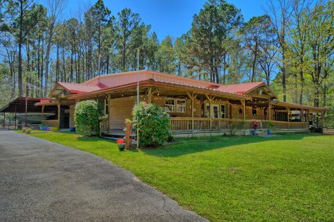 Homes For Sale - 590 Angela Lane<br/> Sabine County, Hemphill, TX 75948