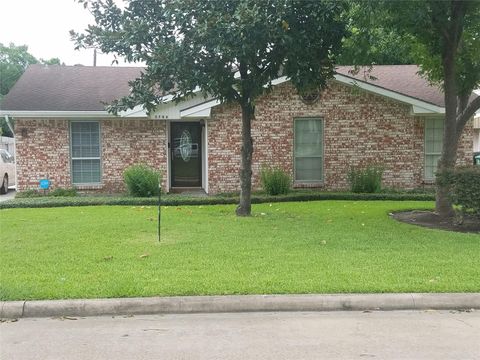 Photo of 5706 Saxon Drive, Houston, TX 77092 (MLS # 83023704)