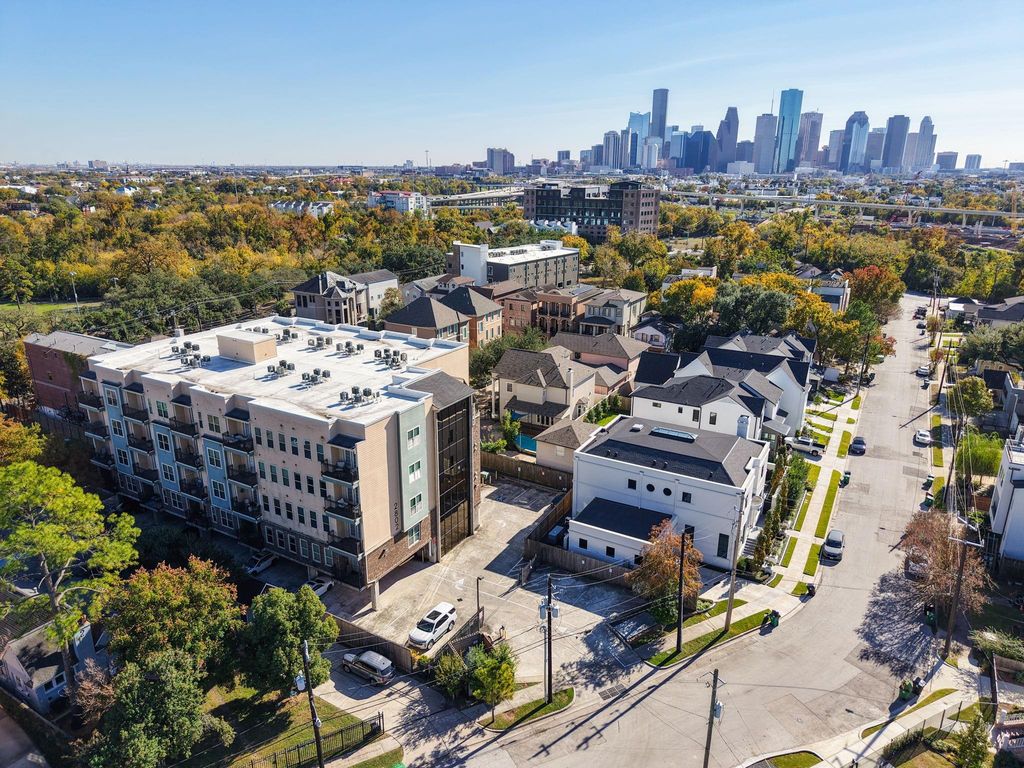 Photo of 2802 Morrison Street #201, Houston, TX 77009 (MLS # 78731603)