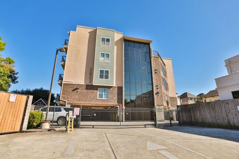 Photo of 2802 Morrison Street #201, Houston, TX 77009 (MLS # 78731603)