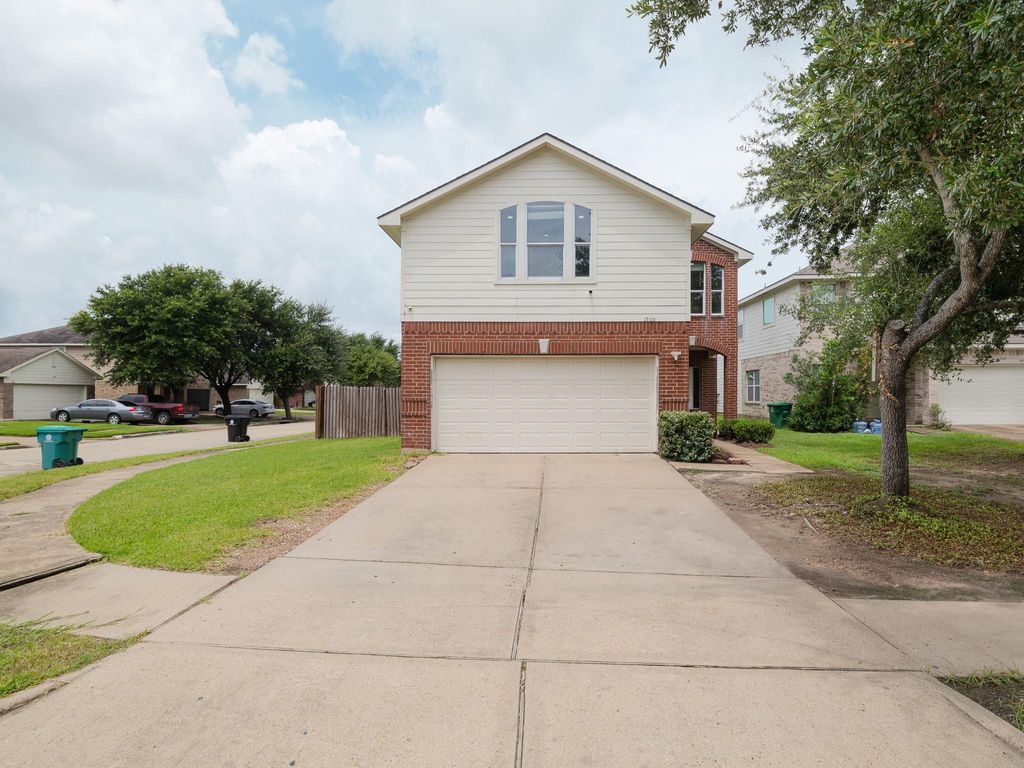 Photo of 13110 Highbury View Court, Houston, TX 77047 (MLS # 65486168)