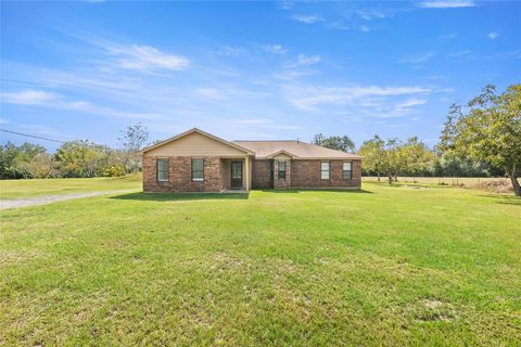 Photo of 11050 Antioch Road, Midway, TX 75852 (MLS # 82950203) Photo of 11050 Antioch Road, Midway, TX 75852 (MLS # 82950203)