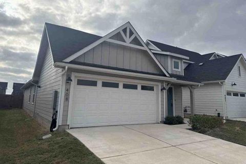 Homes For Sale - 408 Frogmore Loop<br/> Uhland, TX 78640