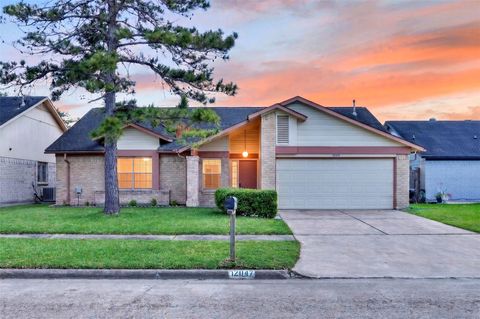 Photo of 12047 Plumpoint Drive, Houston, TX 77099 (MLS # 66002485)