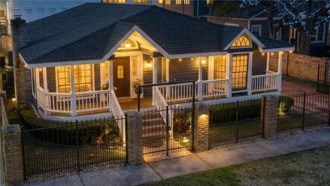 216 W 9th Street Houston TX 77007