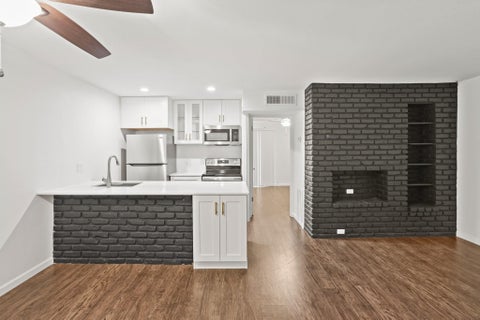 Photo of 2121 Fountain View Drive #61, Houston, TX 77057 (MLS # 78787866)