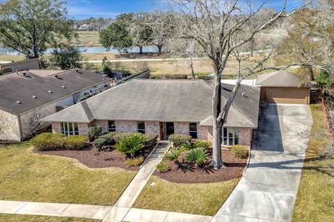 Photo of 15206 Torry Pines Road, Houston, TX 77062 (MLS # 59524365)