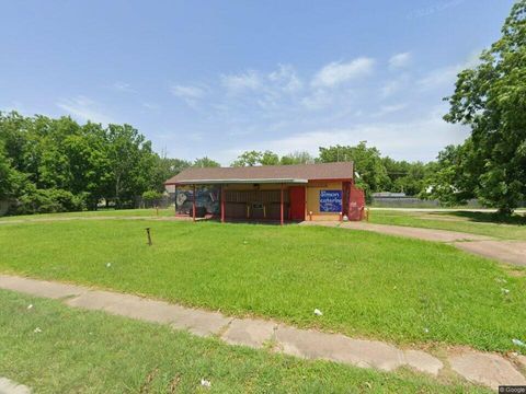 Photo of 8019 Scott Street, Houston, TX 77051 (MLS # 70743714)