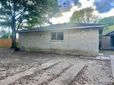 Photo of 7403 W Fuqua Drive, Houston, TX 77489 (MLS # 2793775)
