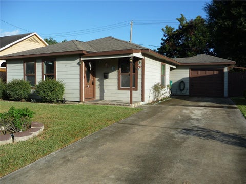 Photo of 2402 Raymond Street, Pasadena, TX 77506 (MLS # 92626531)