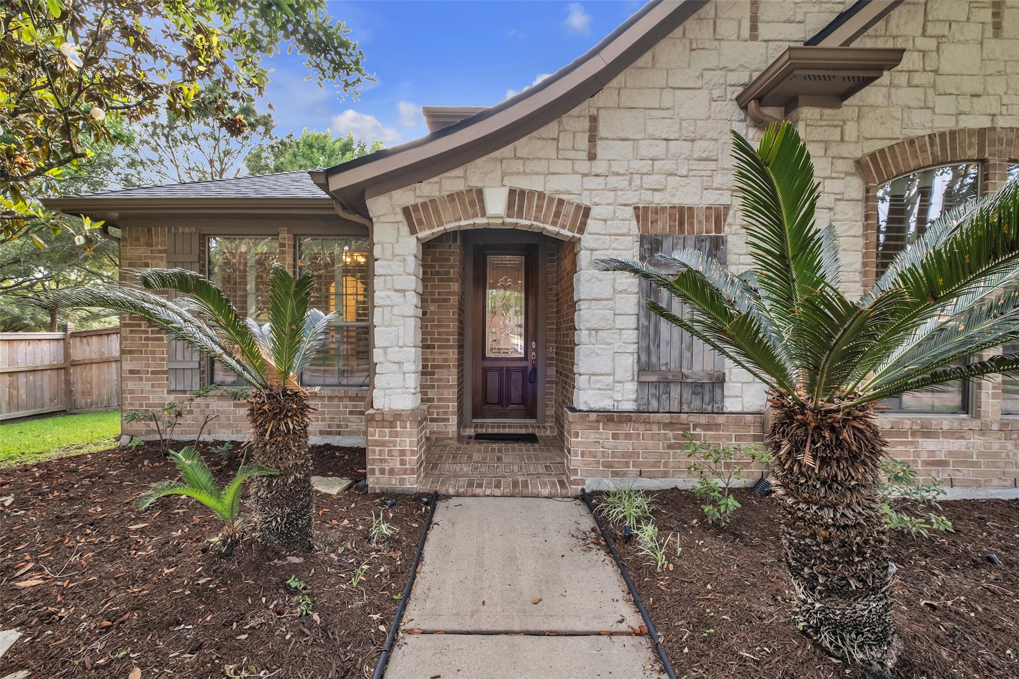 5923 Scarlett Bay Court