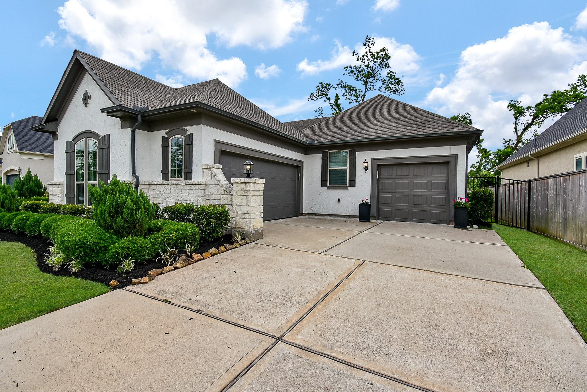 5207 Isidore Lane