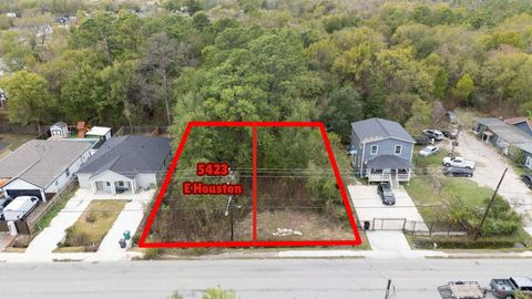 5423 E Houston Road Houston TX 77028